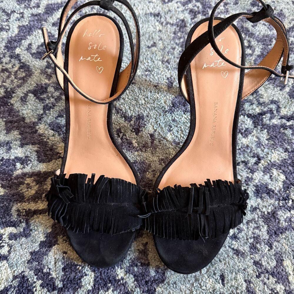 Banana Republic Black Honeysuckle Fringe Open Toe Heels Summer Going Out Preppy - Picture 5 of 11